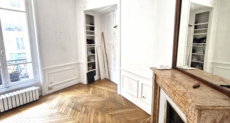 SOUS LOCATION BUREAU 13 m²  PARIS WAGRAM  770 € HT